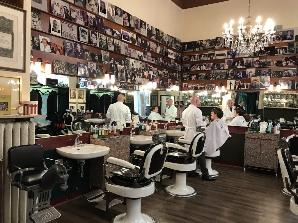 Difference between American and Italian barber shops-4